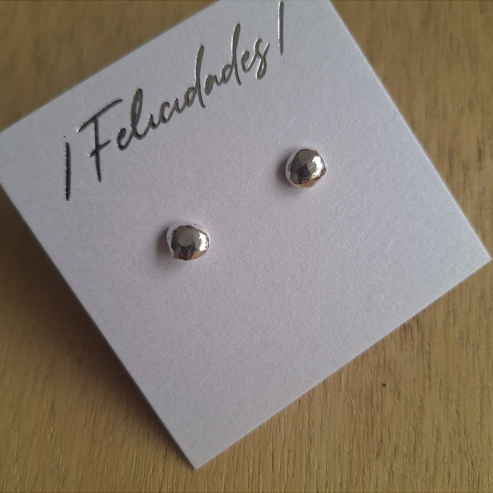 PENDIENTES MEDIA ESFERA DE PLATA
