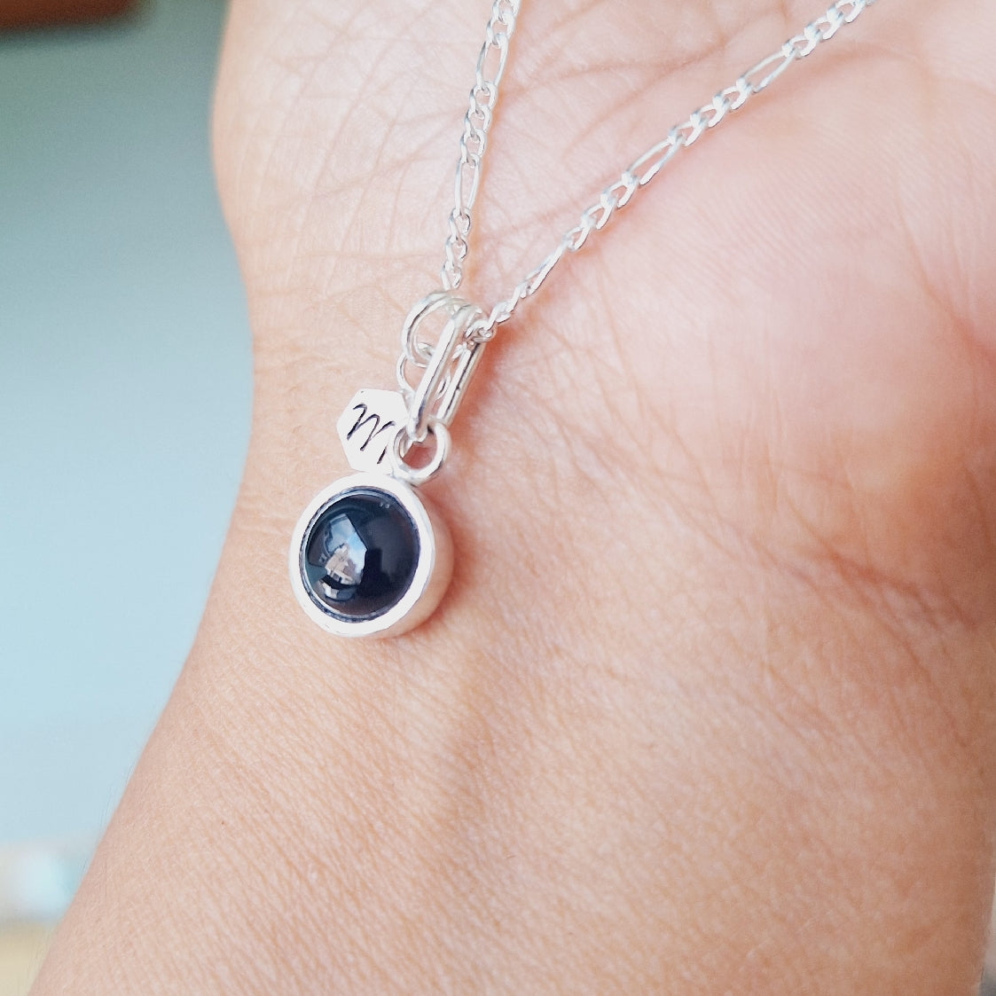 COLLAR CON PIEDRA DE NACIMIENTO" ONIX