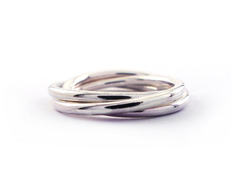 ANILLO ENTRELAZADO DE PLATA