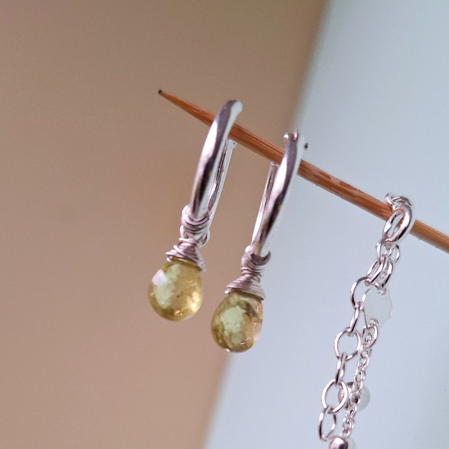ARETES GOTA DE PERIDOTO