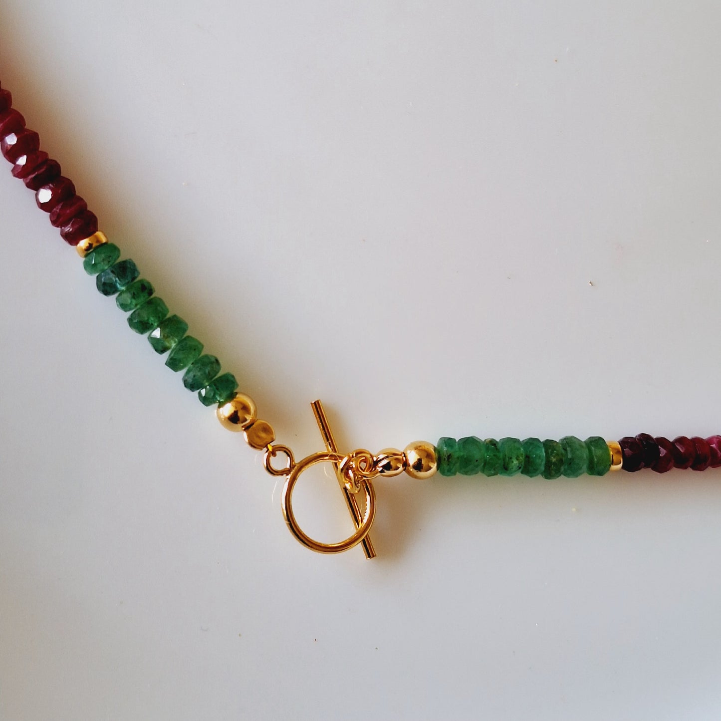 CHOKER ARCOIRIS RUBÍ-ZAFIRO-ESMERALDA Y ZAFIROS