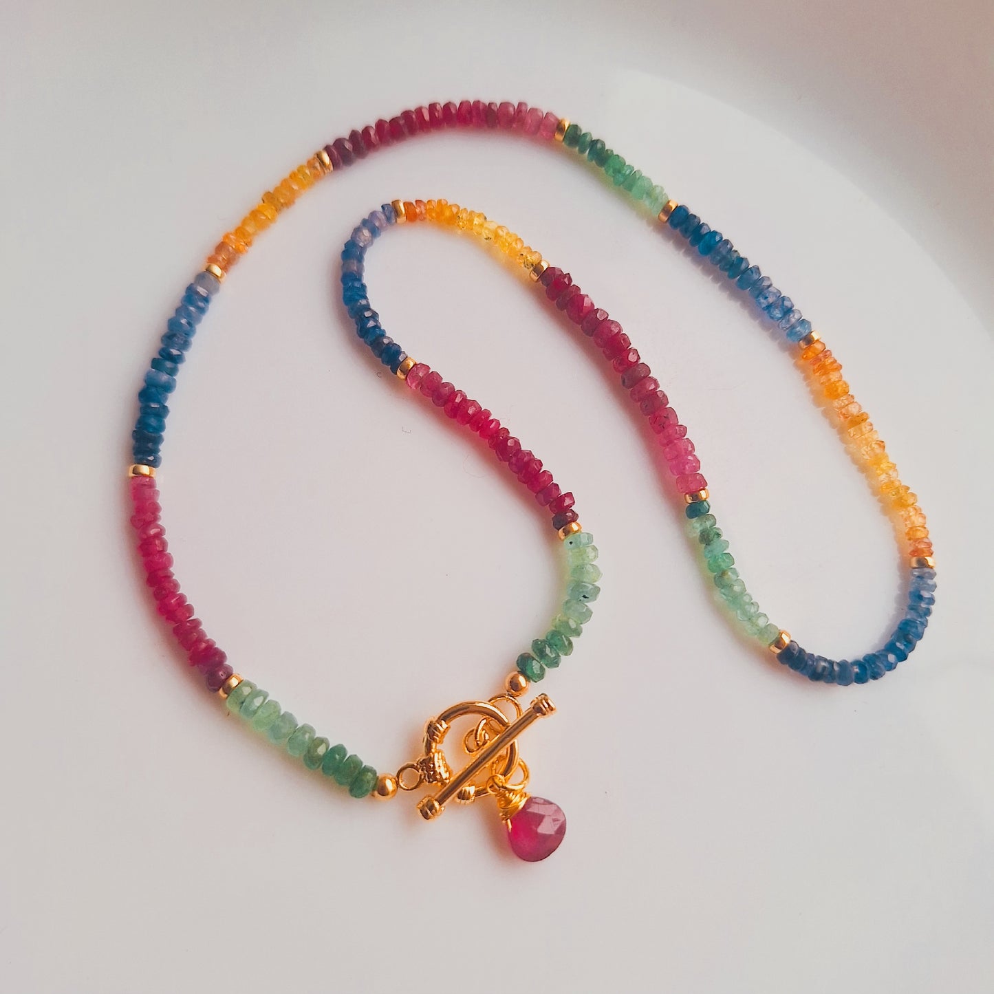 Collar De Zafiros, Rubi y Esmeralda