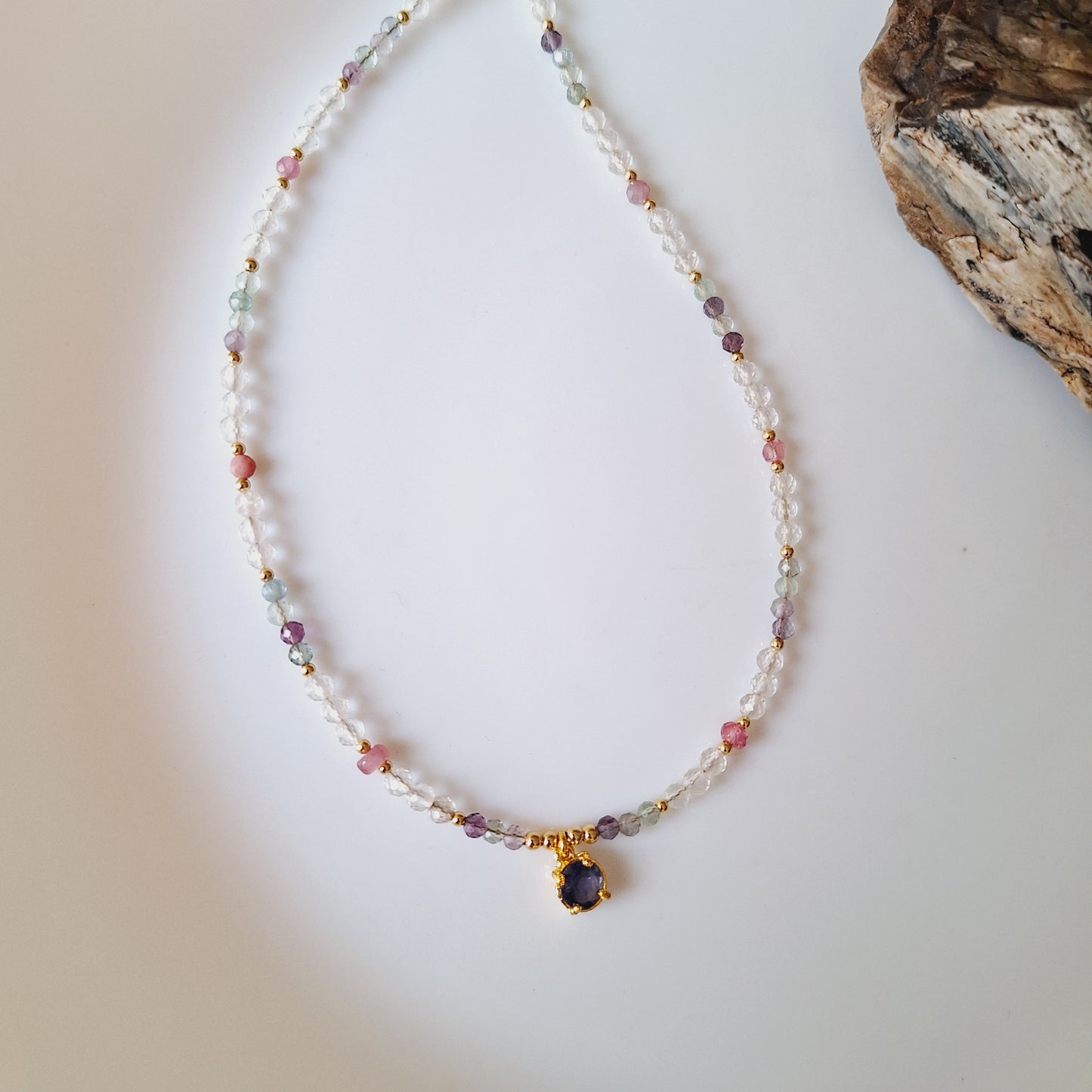 CHOKER DE CRISTALES Y HIOLITA