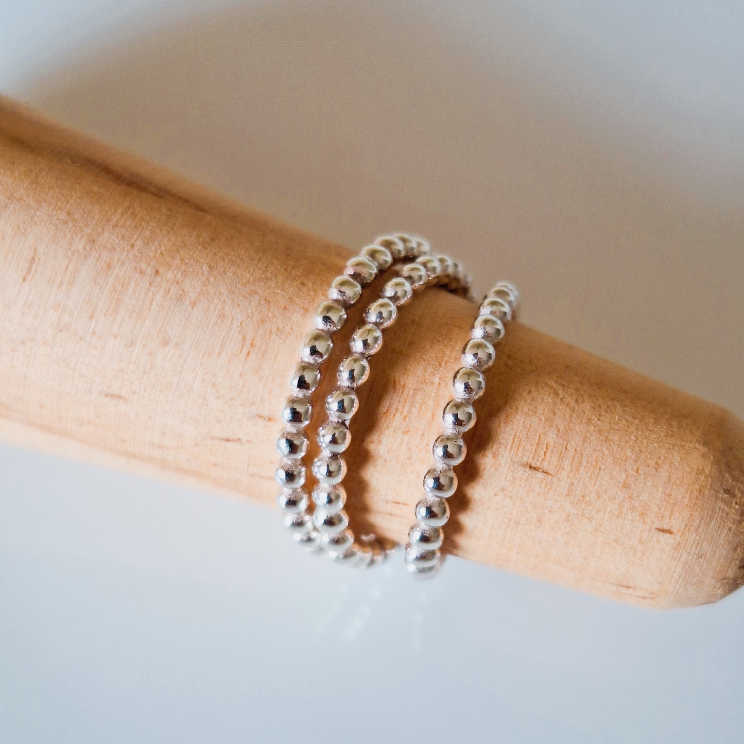 ANILLO DE CUENTAS APILABLE
