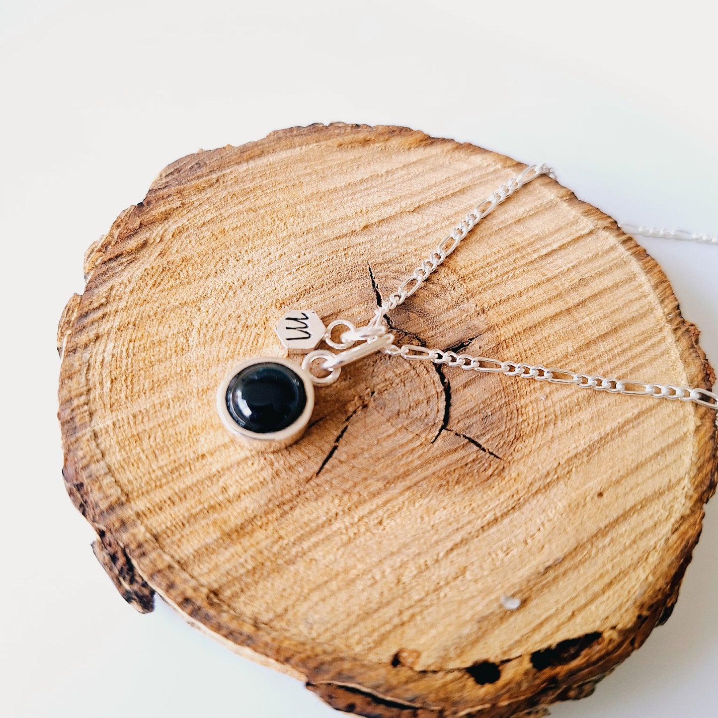 COLLAR CON PIEDRA DE NACIMIENTO" ONIX
