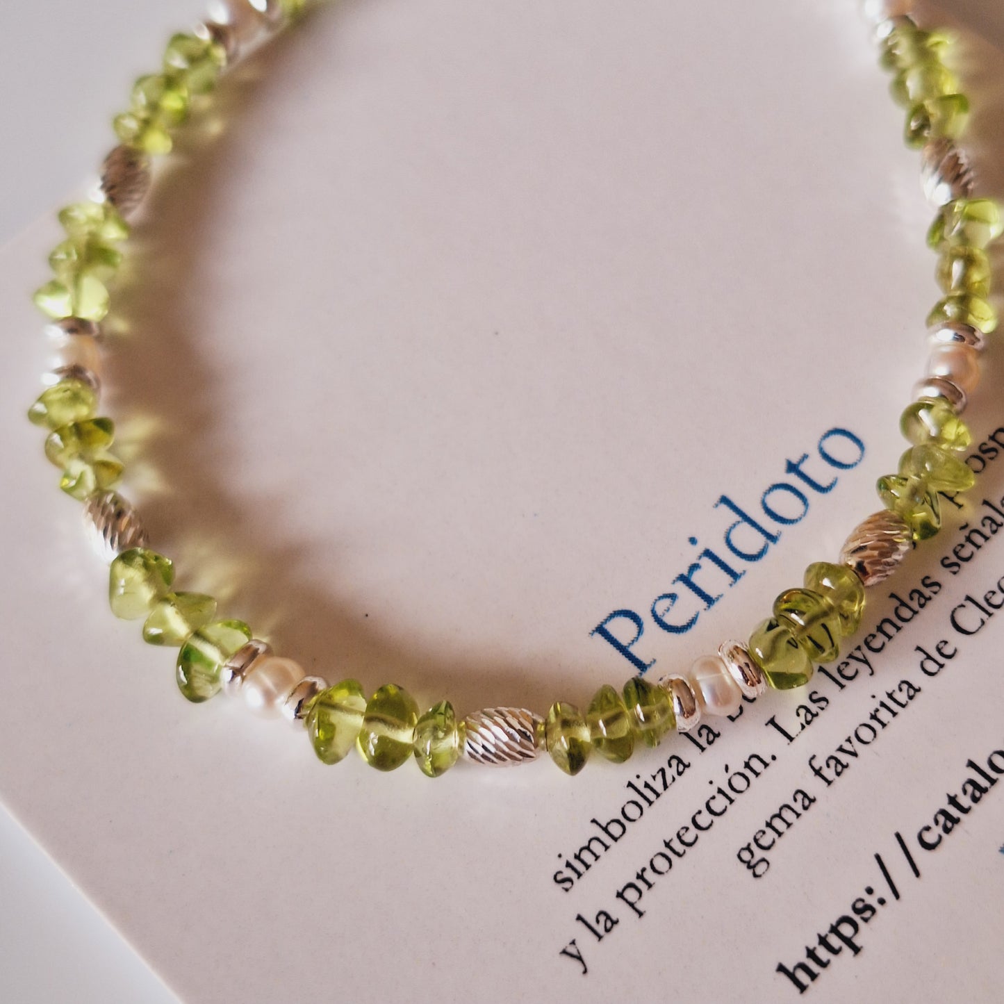 PULSERA PERIDOTO Y PERLAS