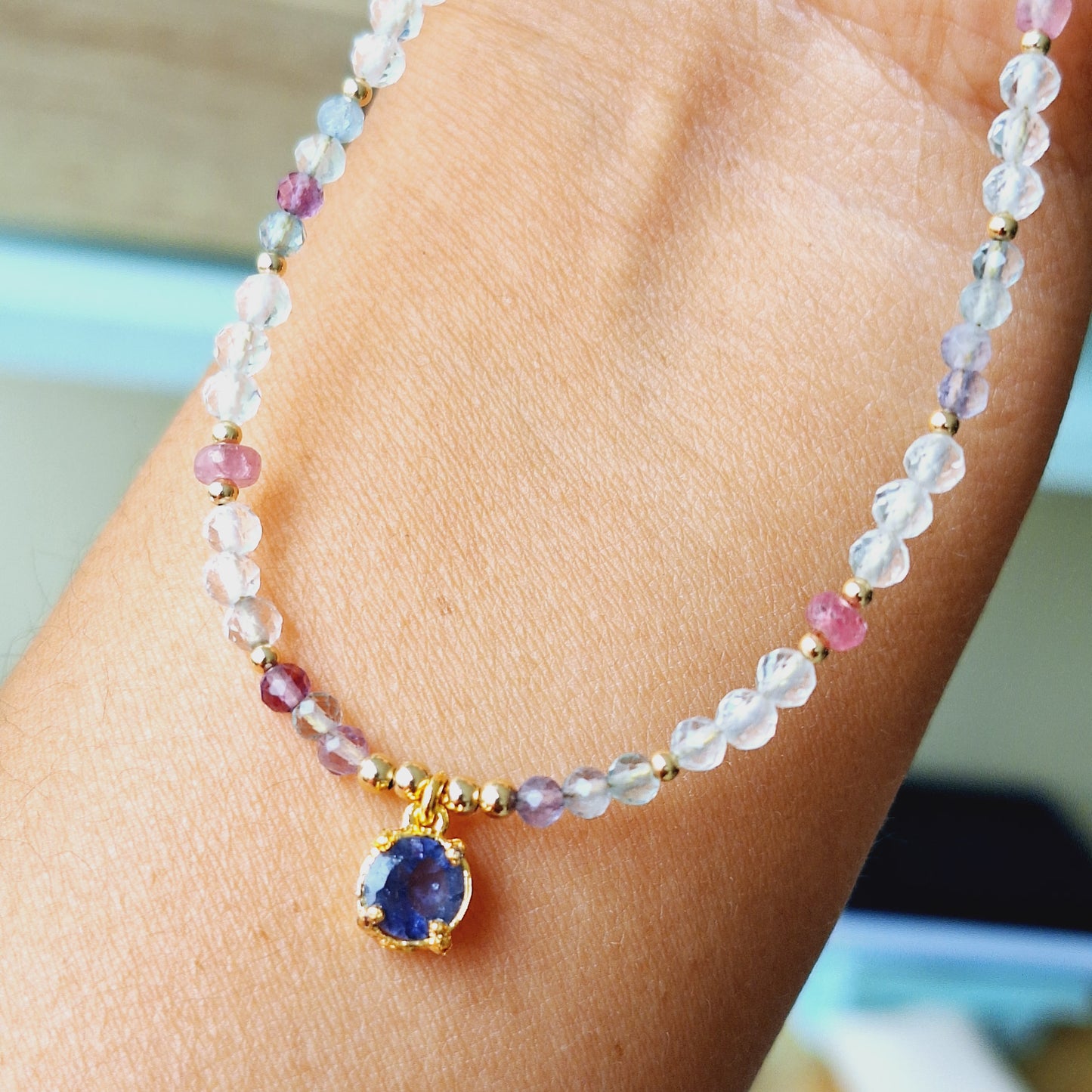 CHOKER DE CRISTALES Y HIOLITA
