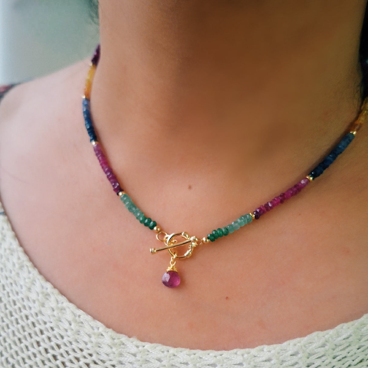 Collar De Zafiros, Rubi y Esmeralda