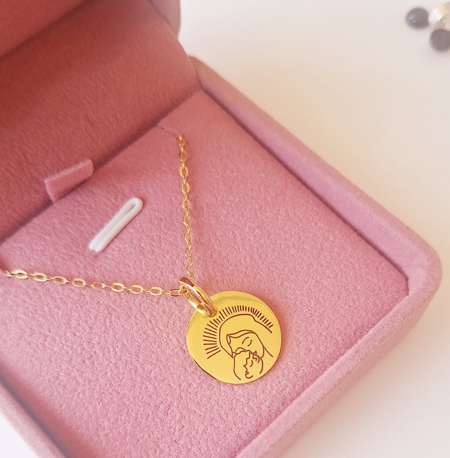 MEDALLITA DE ORO 18K