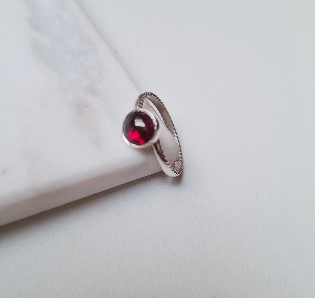 ANILLO GRANATE DE 6MM